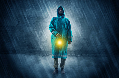 提着老式灯笼找人图片