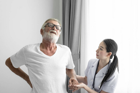 腰酸背痛图片-腰酸背痛素材-腰酸背痛插画-摄图新视界