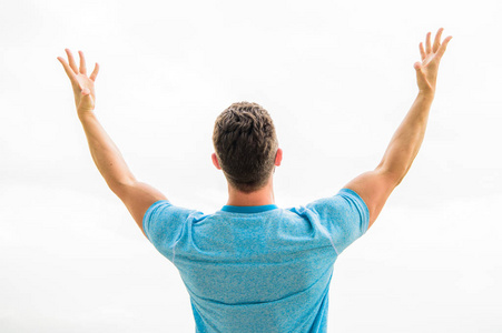 就是现在肌肉发达的背部男子隔离白色.成功就是让想法成真.