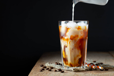 点心桌子图片-点心桌子素材-点心桌子插画-摄图新视界