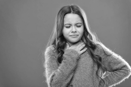 痛苦的孩子图片