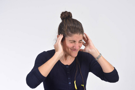 刺耳的噪音图片