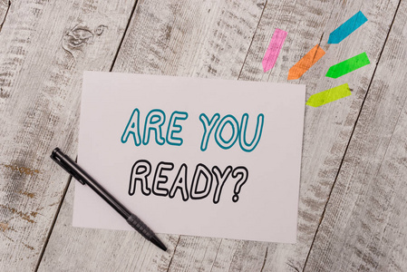 概念的意思是告诉某人开始某事时感觉准备好了普通的便笺纸和线箭头