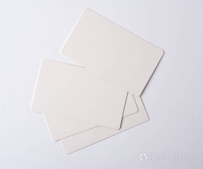 一堆空白的长方形纸白色名片