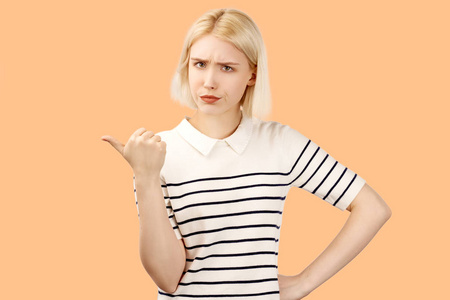 让地方, make sentences with 用造句, made a face or made faces 做