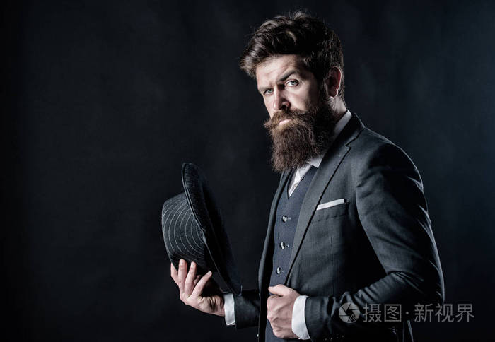 英国人.穿西装的商人.秘密害羞.男性正式时尚.留着胡子的白种人.