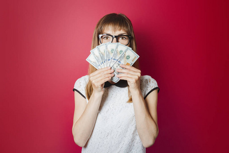 成人只有概念图片