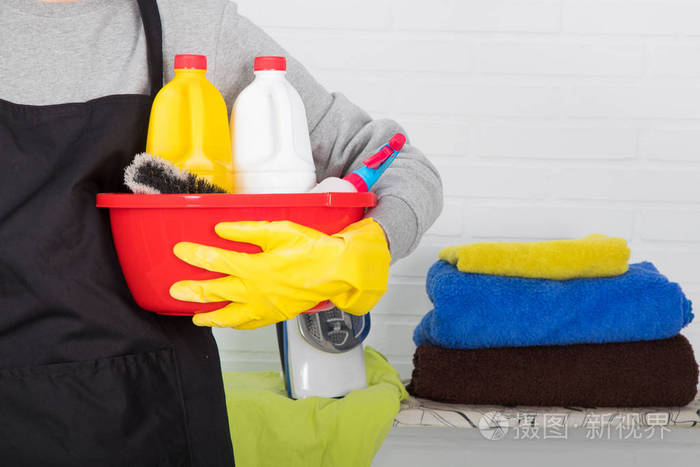 在室内 烹饪 洗涤剂 手套 水桶 工人 家务 服务 家庭清洁