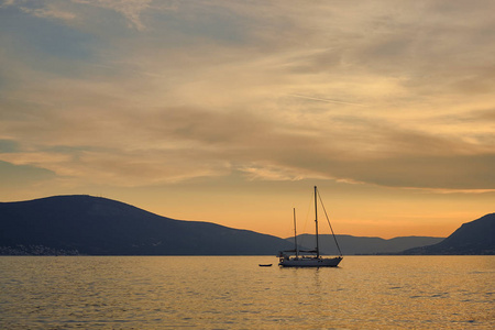 游艇的天空图片