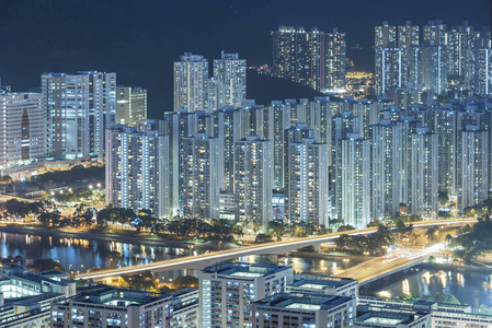 香港市夜间住宅小区图片