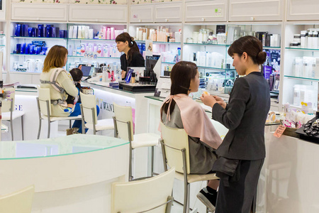 日本美容化妆品店.照片