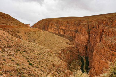 在阿特拉斯山巴图片-在阿特拉斯山巴素材-在阿特拉斯山