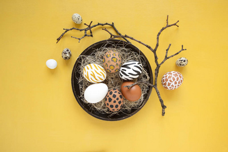 黄底彩蛋.创意动物图案.照片