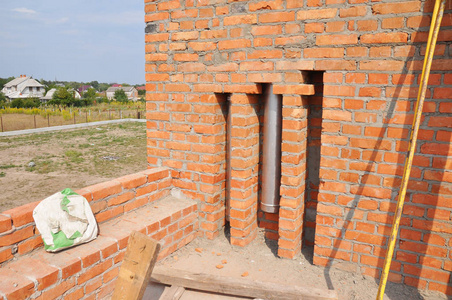烟囱新建无屋面砖墙内新建钢管烟囱照片