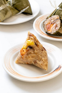 蒸花生 sticky rice dumpling照片