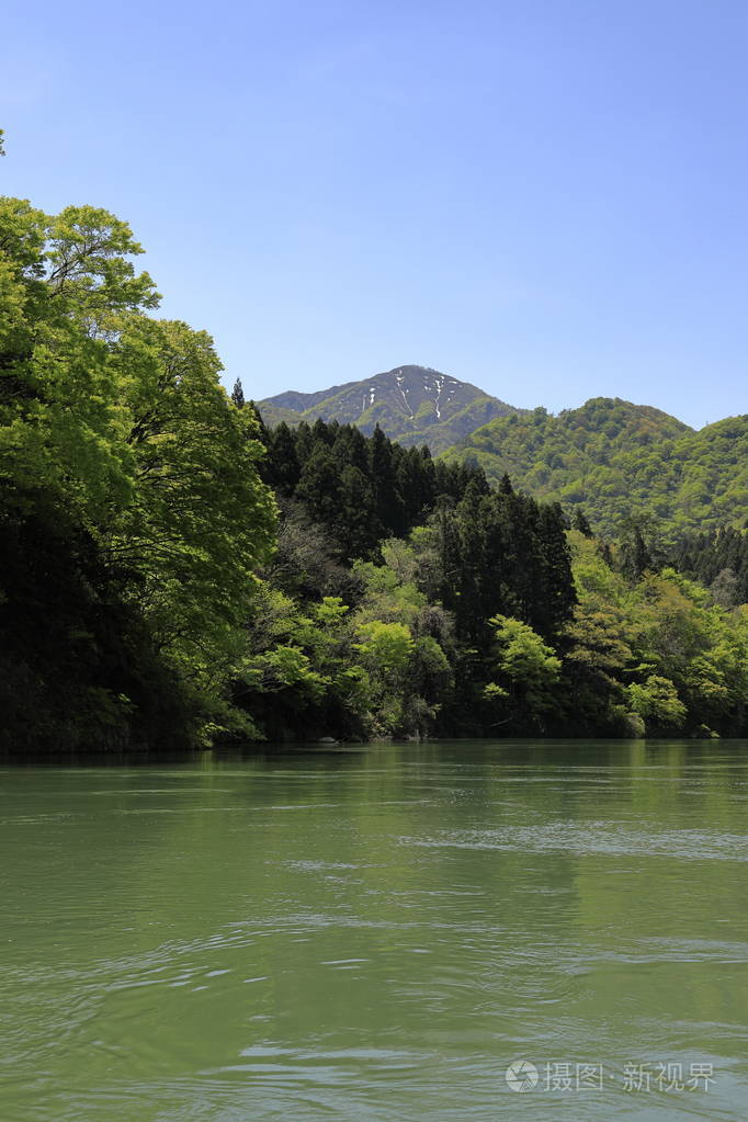 日本新潟县的阿加诺河