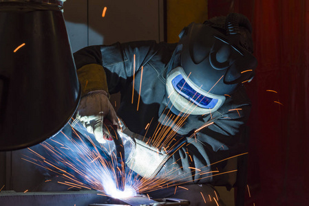 熟练技工工业用钢焊工工厂焊工,技工照片