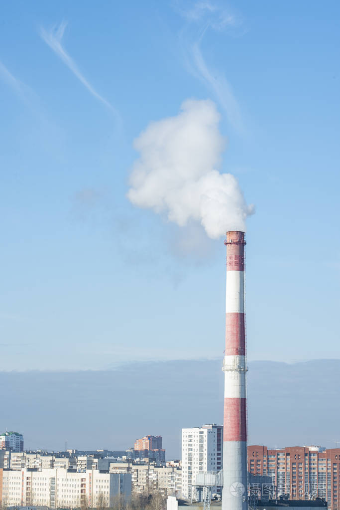 冒着烟的大烟囱