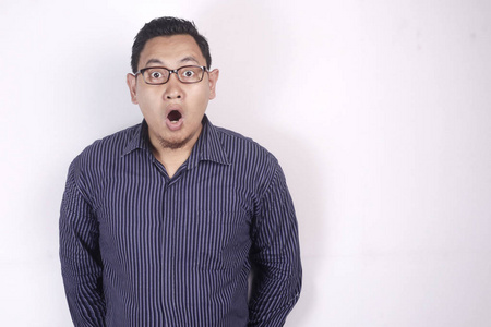 亚洲人张嘴震惊照片