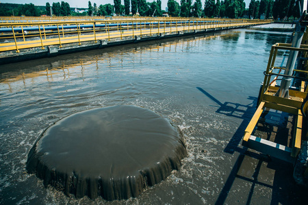 污水处理厂污水曝气生物净化池图片