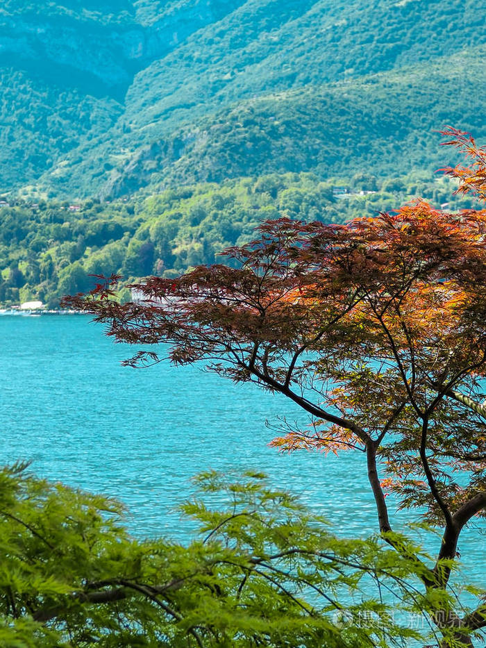 意大利科莫湖美丽的大湖景夏季多云的景色