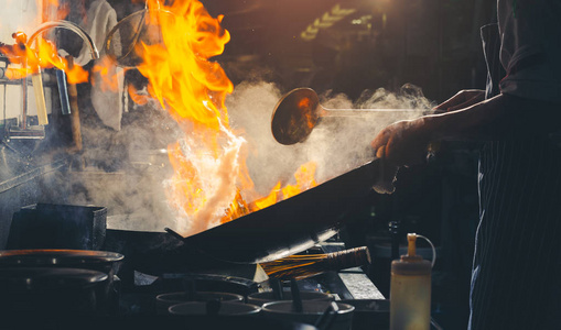 炒菜炒锅图片