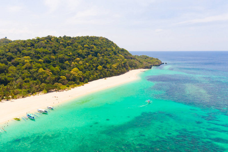 普卡贝壳海滩.宽阔的热带海滩,有白色的沙滩.