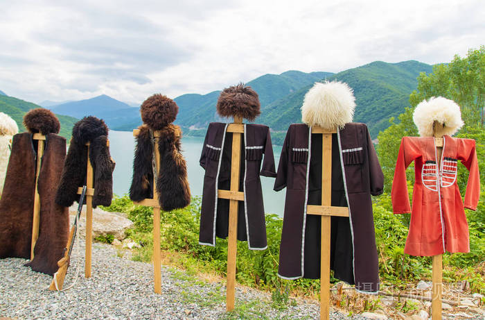 格鲁吉亚民族服装拍照选择性聚焦