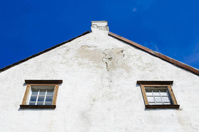 房子的旧木窗侧面