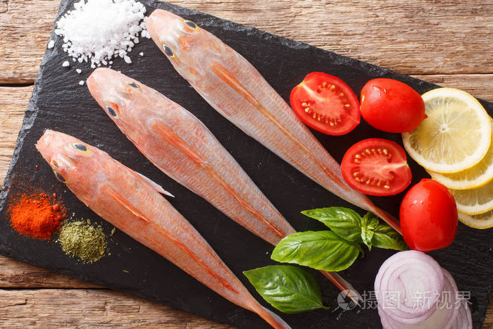 食用生三角鱼海知更鸟或银鳕鱼