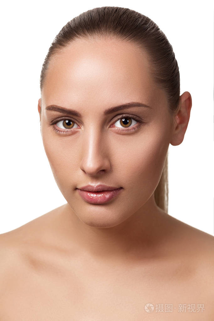 自然皮肤女性脸的美丽写照