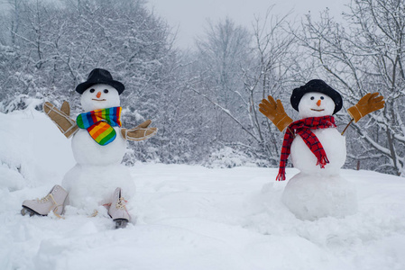 性感雪人情侣享受亲密.照片
