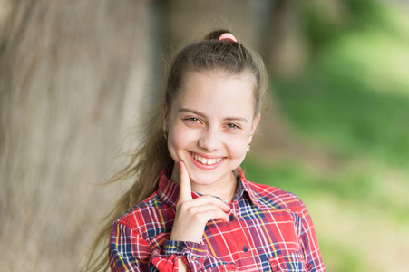 夏季儿童护肤化妆品及产品照片