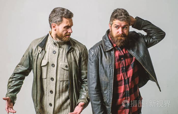 失望的合伙人争吵.决战概念.冲突和对抗.男人吵架,男人感到抱歉.