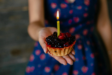 蜡烛水果蛋糕图片