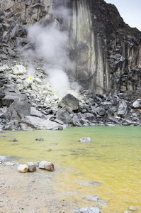 锡巴亚克火山口图片