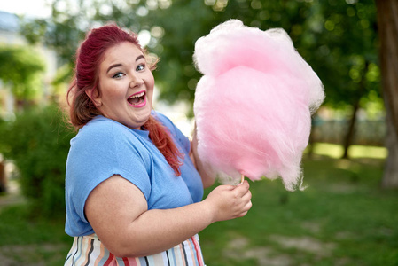 男生胖好吃懒图片