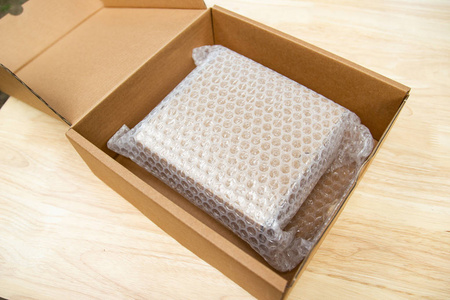 包装箱上的气泡保护产品在运输过程中破裂或保险照片