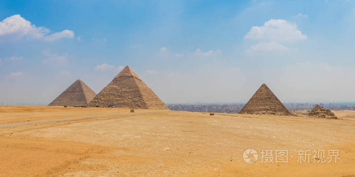 开罗吉萨有美丽天空的埃及金字塔