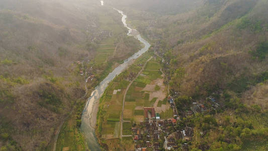 高山峡谷河流图片