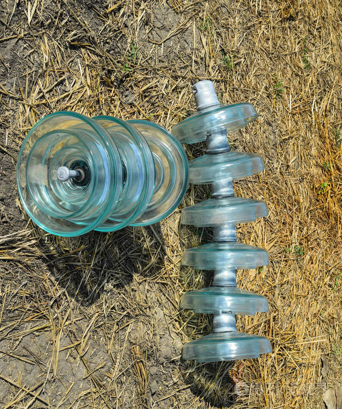 玻璃绝缘子的高压绝缘子高压电力线路安装