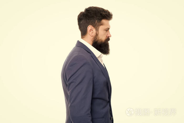 时尚就是自由自信的商人正式时尚有胡子的男人穿着夹克商业成功侧面