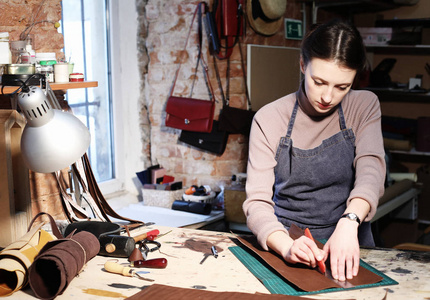 年轻细节图片