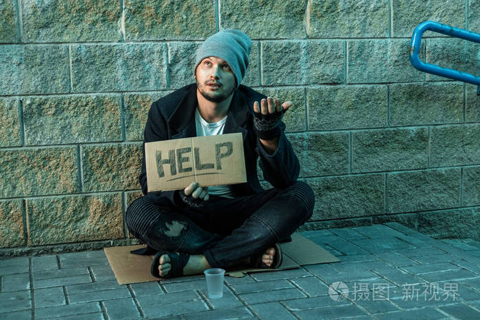 无家可归者,瘾君子,贫穷,绝望的概念.