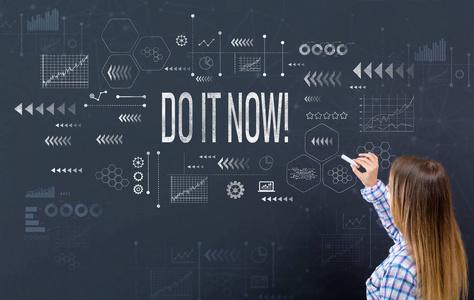 现在就和年轻女人一起做吧照片