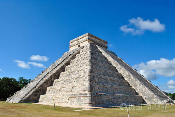 墨西哥尤卡坦城的玛雅金字塔