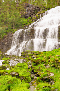 挪威的斯万达尔福斯瀑布图片