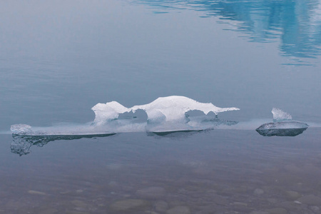 冰岛南部的约库萨隆冰山泻湖图片