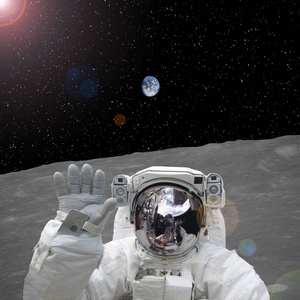 月球上的宇航员.这张图片的元素由美国宇航局提供照片