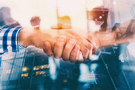 团队合作和伙伴关系的概念.双重曝光照片